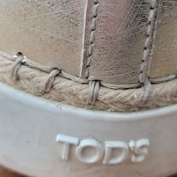 Tod's Metallic Gold Leather Slip On Loafers Rope Trim Womens Size 6 36 Comfort - Picture 5 of 11